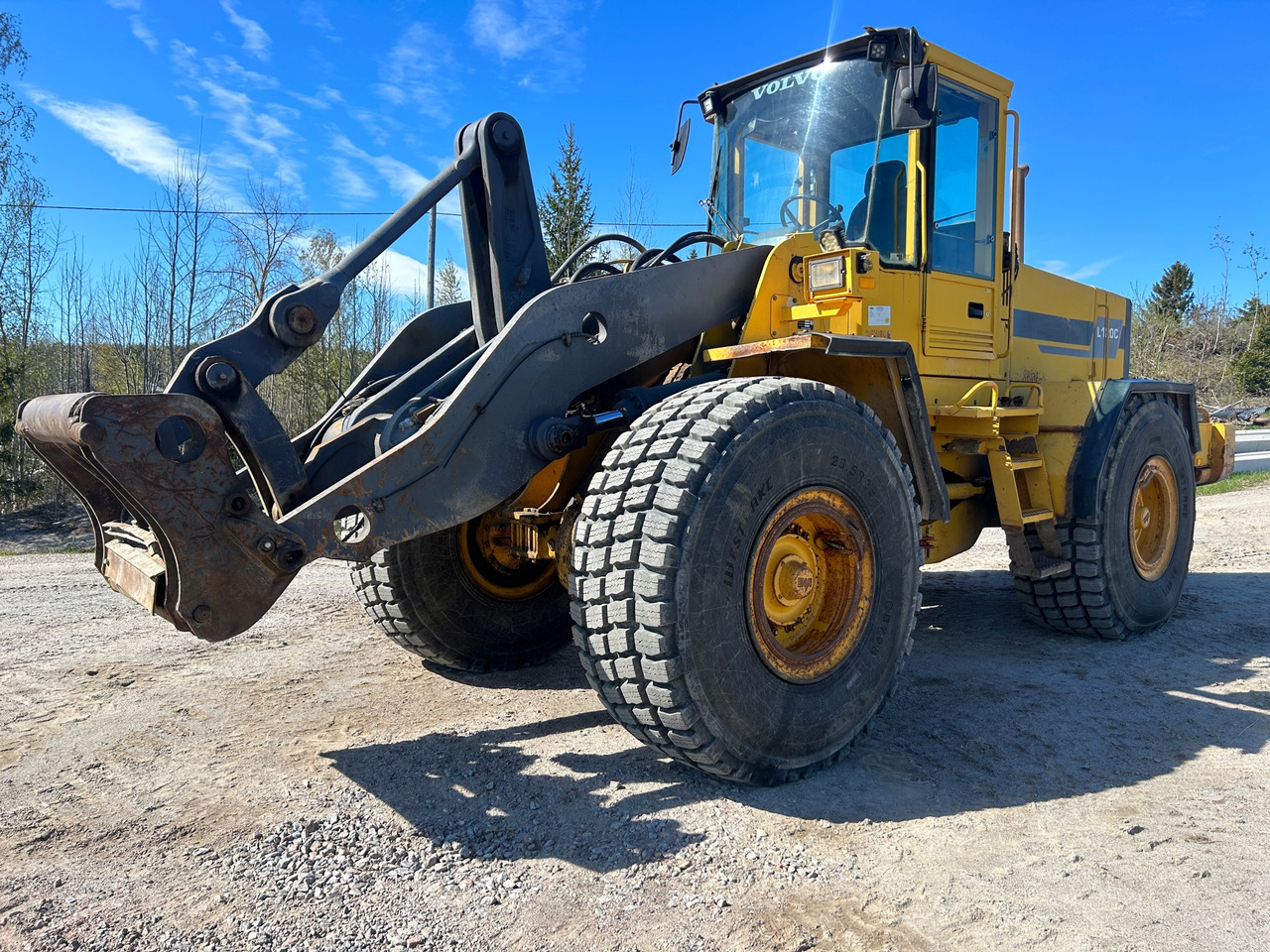 Volvo BM L120C - 휠 로더 : 사진 1 Volvo BM L120C - 휠 로더 : 사진 1