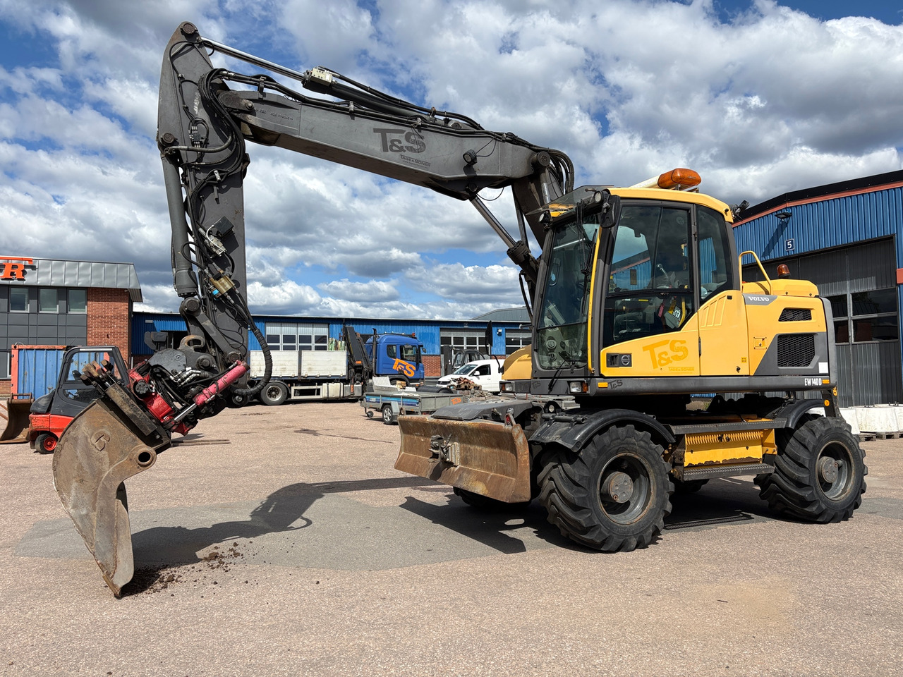 Volvo EW140D - 굴착기 : 사진 1 Volvo EW140D - 굴착기 : 사진 1
