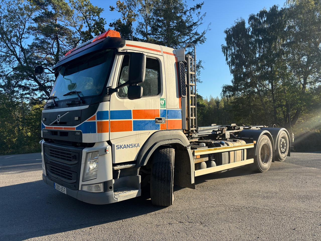 Volvo FM - 후크 리프트 트럭 : 사진 1 Volvo FM - 후크 리프트 트럭 : 사진 1