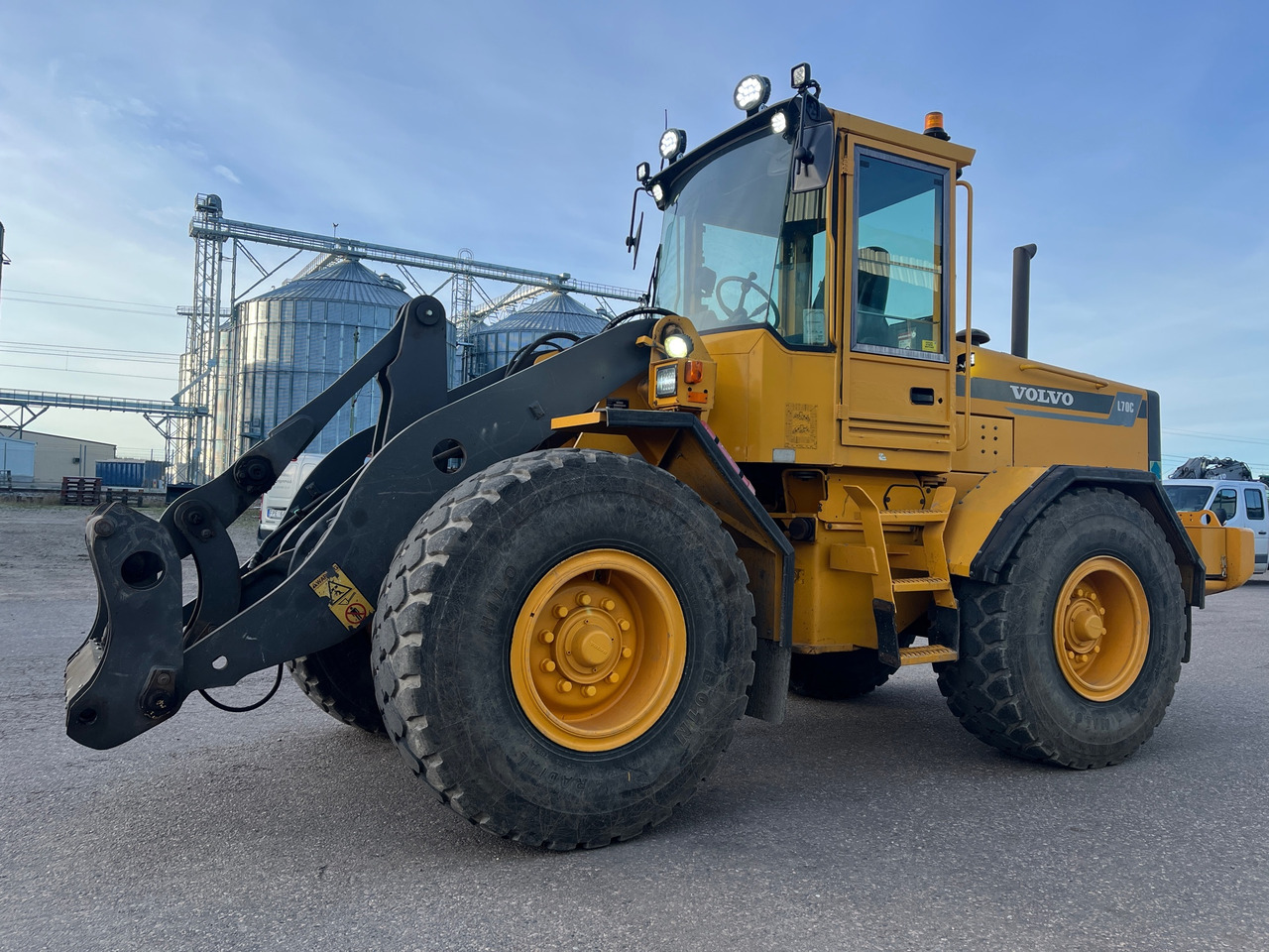 Volvo L70C - 휠 로더 : 사진 1 Volvo L70C - 휠 로더 : 사진 1