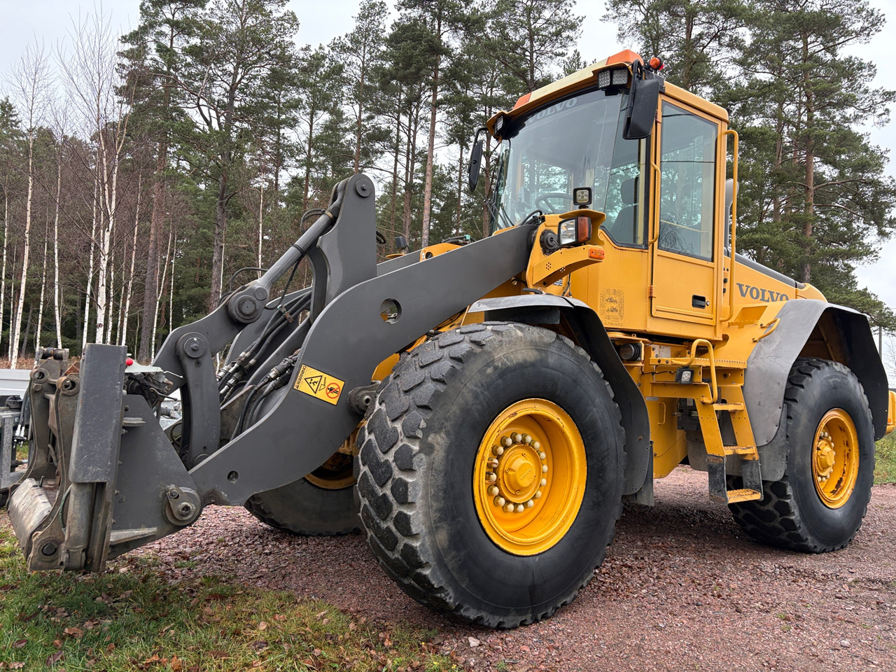 Volvo L70E - 휠 로더 : 사진 1 Volvo L70E - 휠 로더 : 사진 1