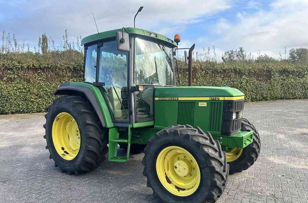 John Deere 6110 - 장궤형 트랙터 : 사진 4 John Deere 6110 - 장궤형 트랙터 : 사진 4