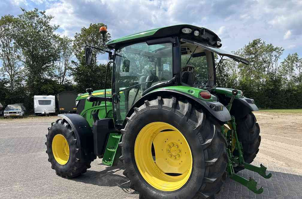 John Deere 6115R 6.115R - 장궤형 트랙터 : 사진 2 John Deere 6115R 6.115R - 장궤형 트랙터 : 사진 2