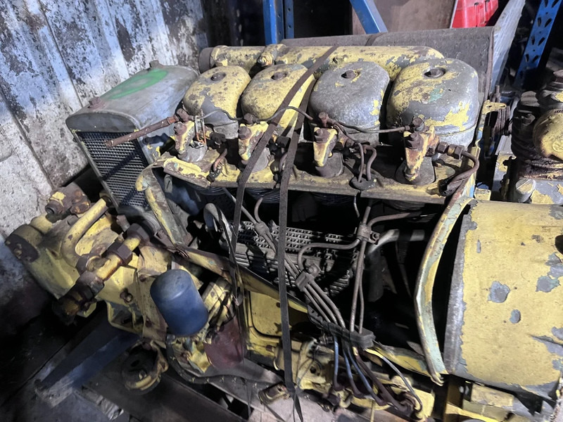 Deutz F4L912 - 엔진 : 사진 1 Deutz F4L912 - 엔진 : 사진 1