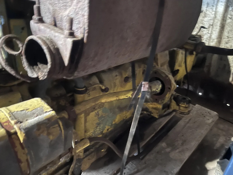 Deutz F4L912 - 엔진 : 사진 4 Deutz F4L912 - 엔진 : 사진 4