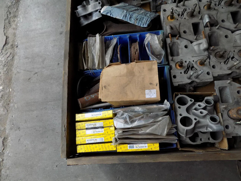 Deutz onderdelen motor - 엔진 : 사진 3 Deutz onderdelen motor - 엔진 : 사진 3