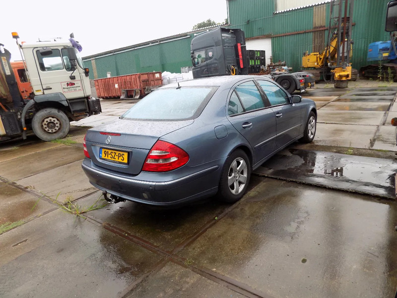 리스 Mercedes-Benz E-Klasse 320 CDI sedan avantgarde Mercedes-Benz E-Klasse 320 CDI sedan avantgarde : 사진 8