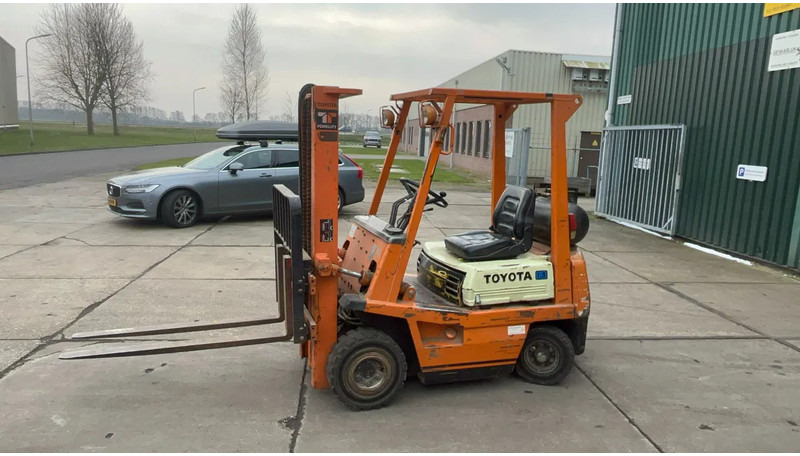 Toyota 02-4 FG15 Toyota FG15 - LPG 지게차 : 사진 1 Toyota 02-4 FG15 Toyota FG15 - LPG 지게차 : 사진 1