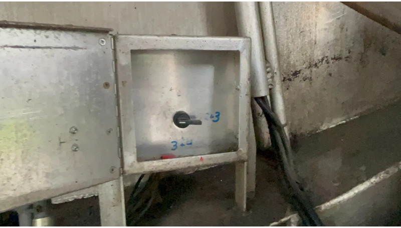 유조트럭 Volvo FL 7 Volvo FL7 285 Fuel tanker 4x2 : 사진 13 유조트럭 Volvo FL 7 Volvo FL7 285 Fuel tanker 4x2 : 사진 13