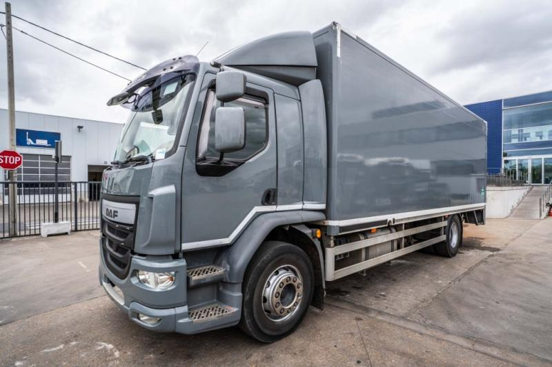 DAF LF 55.220(19 T-E6 )+DHOLLANDIA 2TON - 박스 트럭 : 사진 1 DAF LF 55.220(19 T-E6 )+DHOLLANDIA 2TON - 박스 트럭 : 사진 1