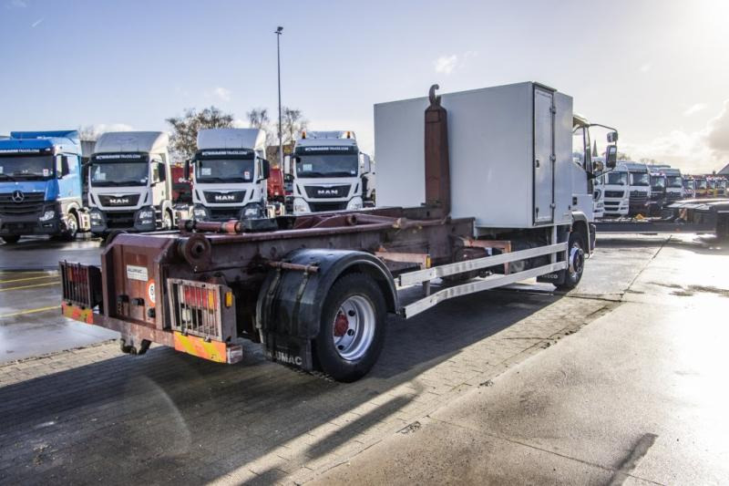 Iveco EUROCARGO 130E18 - 후크 리프트 트럭 : 사진 5 Iveco EUROCARGO 130E18 - 후크 리프트 트럭 : 사진 5