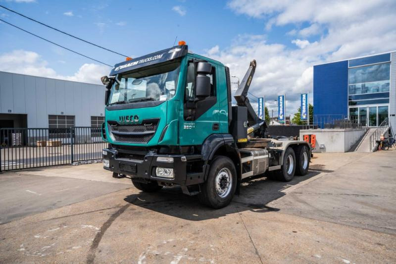 Iveco TRAKKER 360-6x4-PALFINGER - 후크 리프트 트럭 : 사진 1 Iveco TRAKKER 360-6x4-PALFINGER - 후크 리프트 트럭 : 사진 1