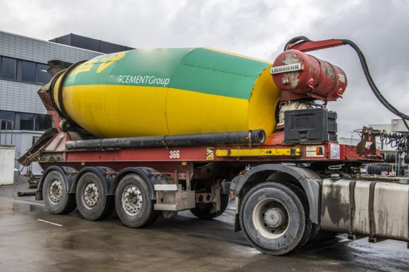 Liebherr LIEBHERR BETON MIXER/MALAXEUR/MISCHER-12M³ - 콘크리트 믹서 세미 트레일러 : 사진 2 Liebherr LIEBHERR BETON MIXER/MALAXEUR/MISCHER-12M³ - 콘크리트 믹서 세미 트레일러 : 사진 2