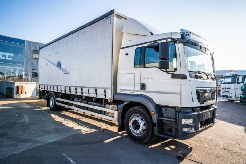 MAN TGM 18.340 BL+DHOLLANDIA - 커튼사이더 트럭 : 사진 2 MAN TGM 18.340 BL+DHOLLANDIA - 커튼사이더 트럭 : 사진 2