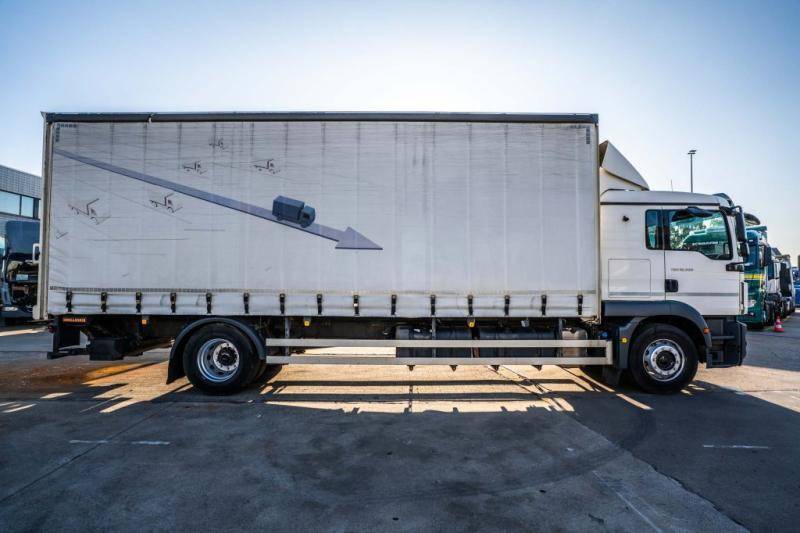 MAN TGM 18.340 BL+DHOLLANDIA - 커튼사이더 트럭 : 사진 3 MAN TGM 18.340 BL+DHOLLANDIA - 커튼사이더 트럭 : 사진 3