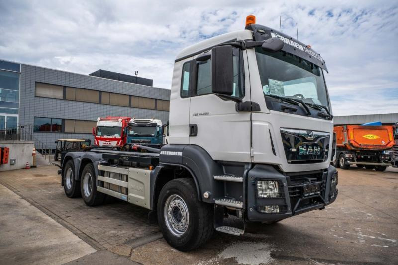 MAN TGS 33.460 BL - 후크 리프트 트럭 : 사진 1 MAN TGS 33.460 BL - 후크 리프트 트럭 : 사진 1