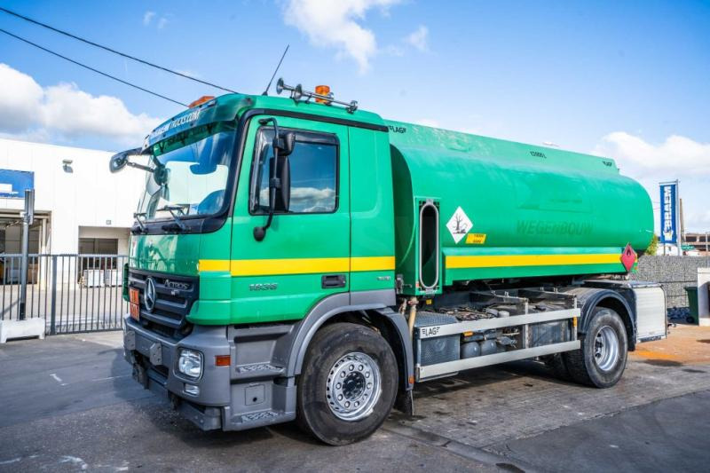 Mercedes ACTROS 1836 - LAG 13 600 LITER - 유조트럭 : 사진 1 Mercedes ACTROS 1836 - LAG 13 600 LITER - 유조트럭 : 사진 1