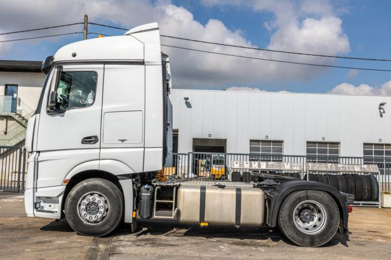 Mercedes ACTROS 1945 (1845) LS - 트랙터 유닛 : 사진 3 Mercedes ACTROS 1945 (1845) LS - 트랙터 유닛 : 사진 3