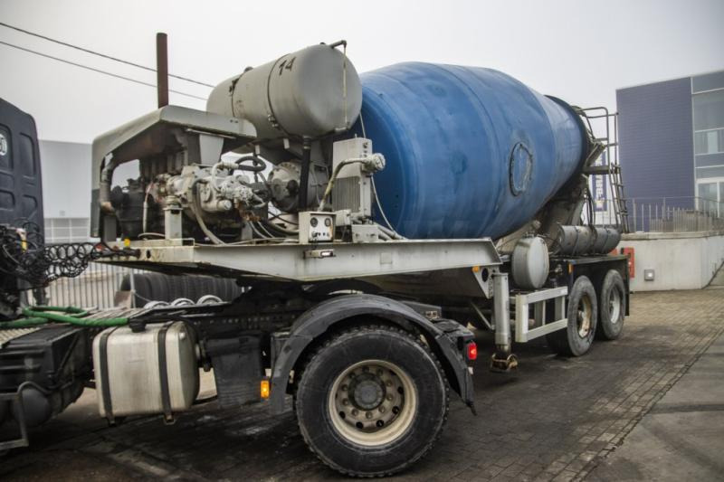 Mol BETON MIXER/MALAXEUR/MISCHER 12M3+MOTOR/MOTEUR - 콘크리트 믹서 세미 트레일러 : 사진 1 Mol BETON MIXER/MALAXEUR/MISCHER 12M3+MOTOR/MOTEUR - 콘크리트 믹서 세미 트레일러 : 사진 1