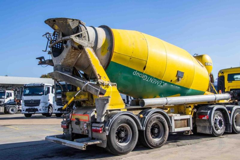 Mol MOL-BETON MIXER/MALAXEUR/MISCHER 10M3 - 콘크리트 믹서 세미 트레일러 : 사진 4 Mol MOL-BETON MIXER/MALAXEUR/MISCHER 10M3 - 콘크리트 믹서 세미 트레일러 : 사진 4