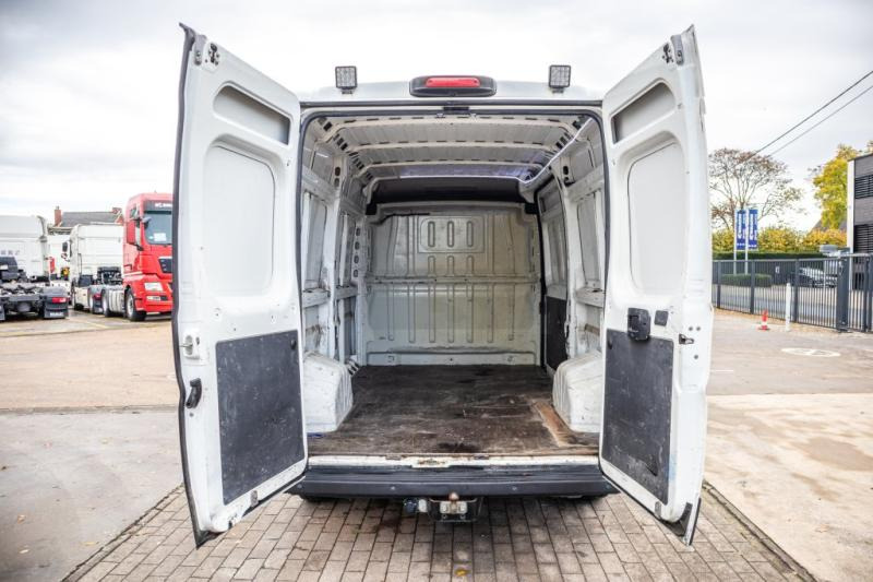 패널 밴 Peugeot BOXER 2.2 HDI : 사진 6