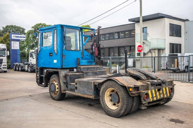 Terberg TERBERG RT28 - 4X4 - 트랙터 유닛 : 사진 4 Terberg TERBERG RT28 - 4X4 - 트랙터 유닛 : 사진 4