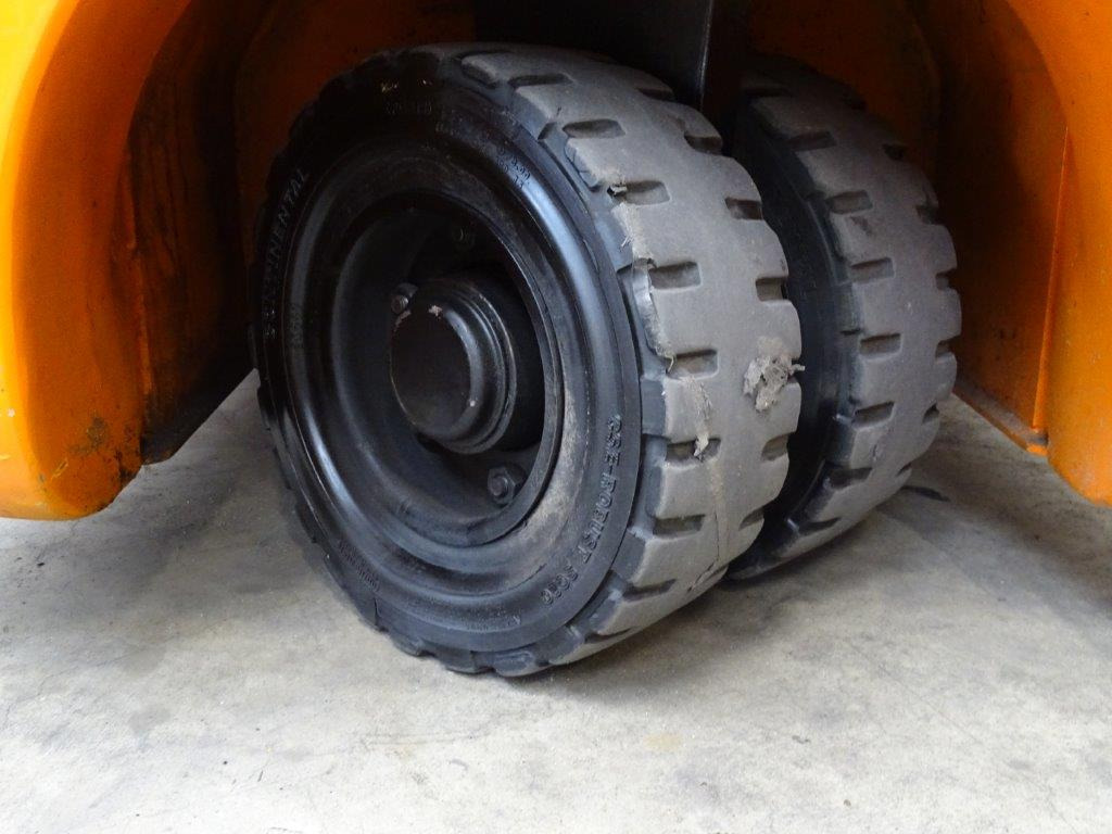Doosan B18T-5 - TRIPLEX - 전기 지게차 : 사진 2 Doosan B18T-5 - TRIPLEX - 전기 지게차 : 사진 2