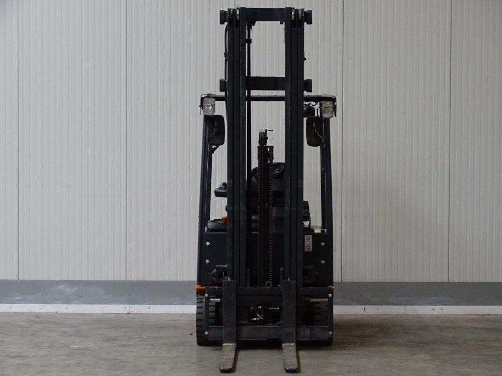 Doosan B18T-5 - TRIPLEX - 전기 지게차 : 사진 4 Doosan B18T-5 - TRIPLEX - 전기 지게차 : 사진 4