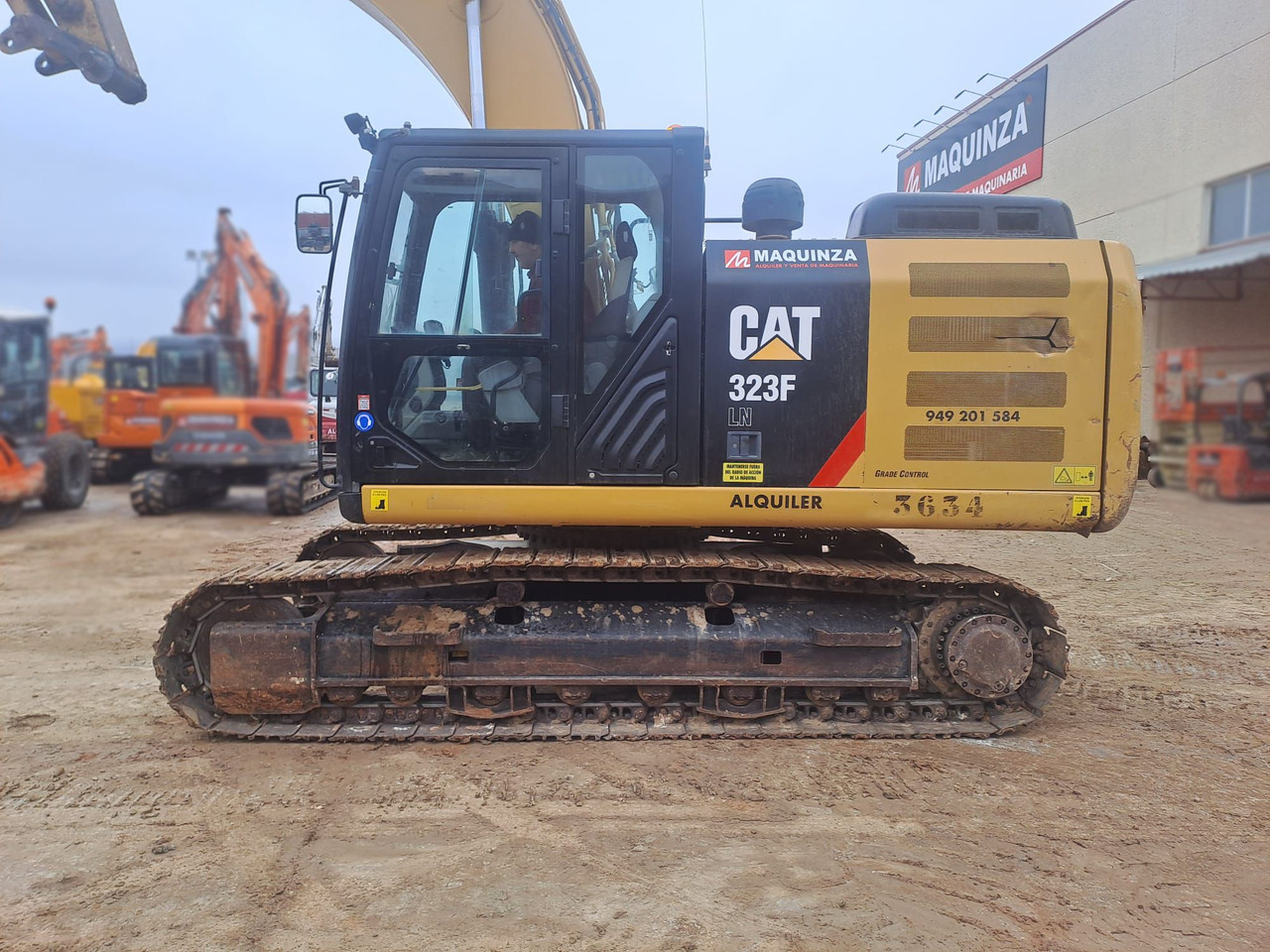 CATERPILLAR 323FLN IHC - 크롤러 굴삭기 : 사진 3 CATERPILLAR 323FLN IHC - 크롤러 굴삭기 : 사진 3