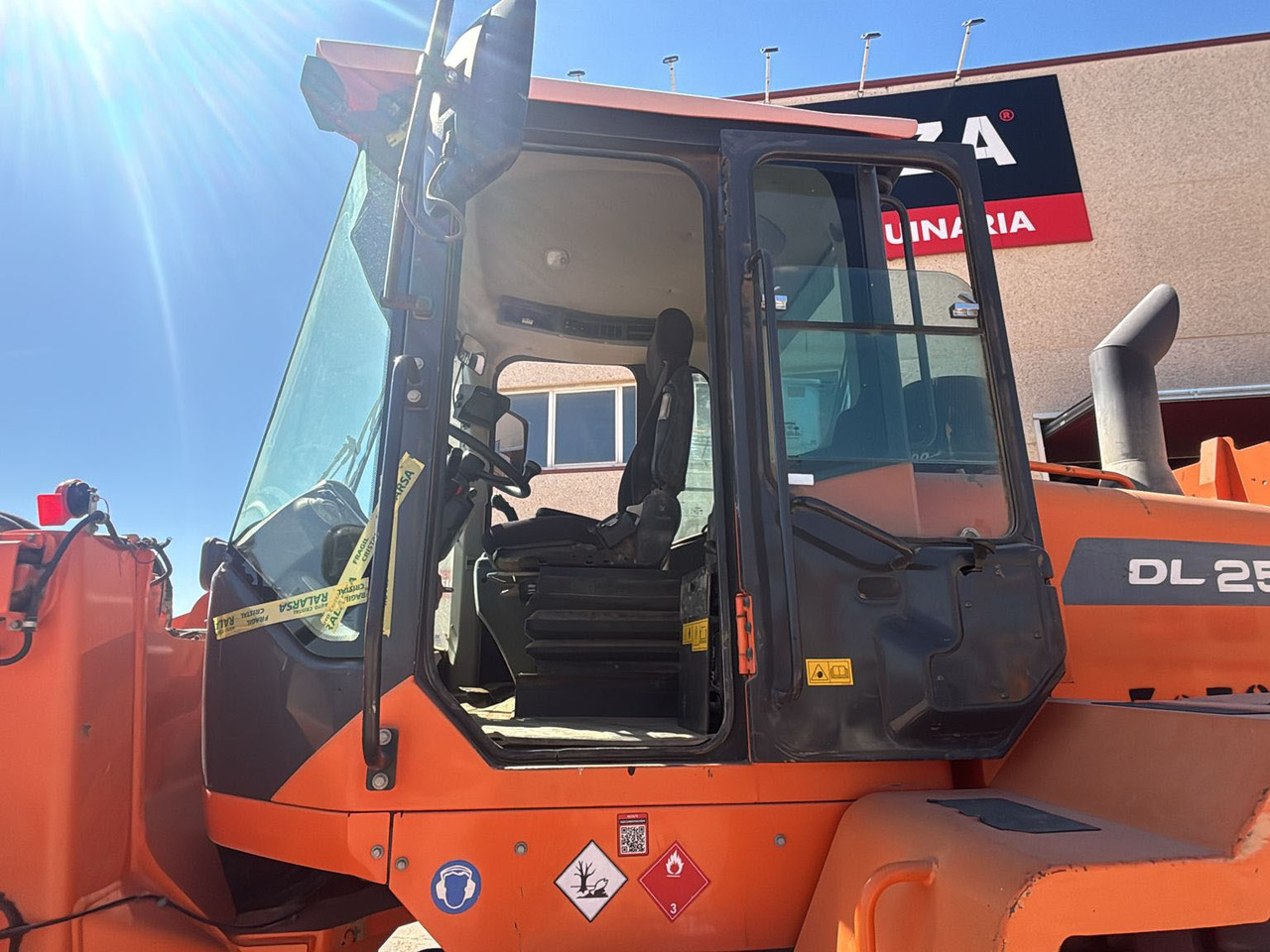 휠 로더 DOOSAN DL250-3 : 사진 9 휠 로더 DOOSAN DL250-3 : 사진 9