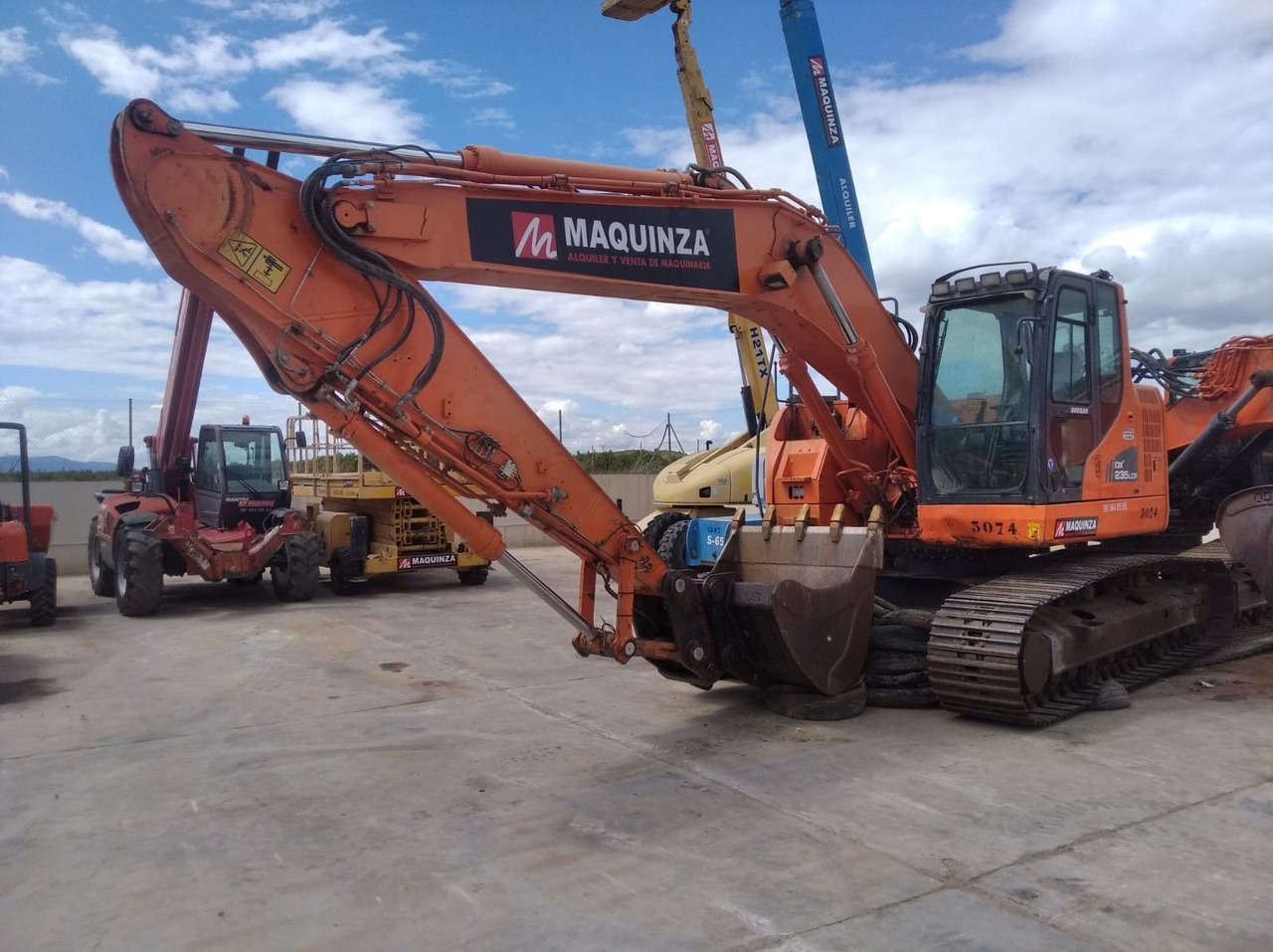 DOOSAN DX235LCR - 크롤러 굴삭기 : 사진 1 DOOSAN DX235LCR - 크롤러 굴삭기 : 사진 1