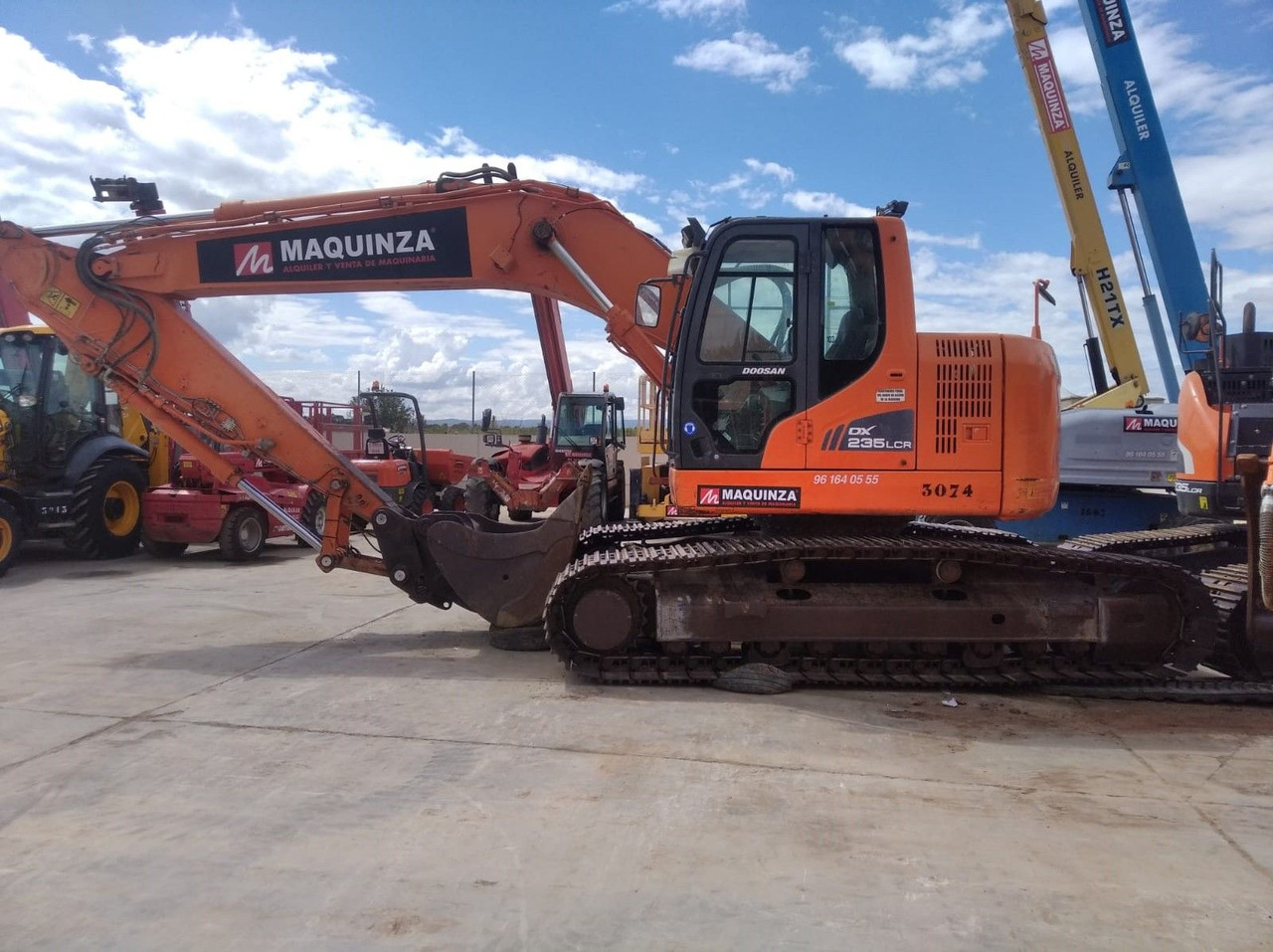 DOOSAN DX235LCR - 크롤러 굴삭기 : 사진 4 DOOSAN DX235LCR - 크롤러 굴삭기 : 사진 4