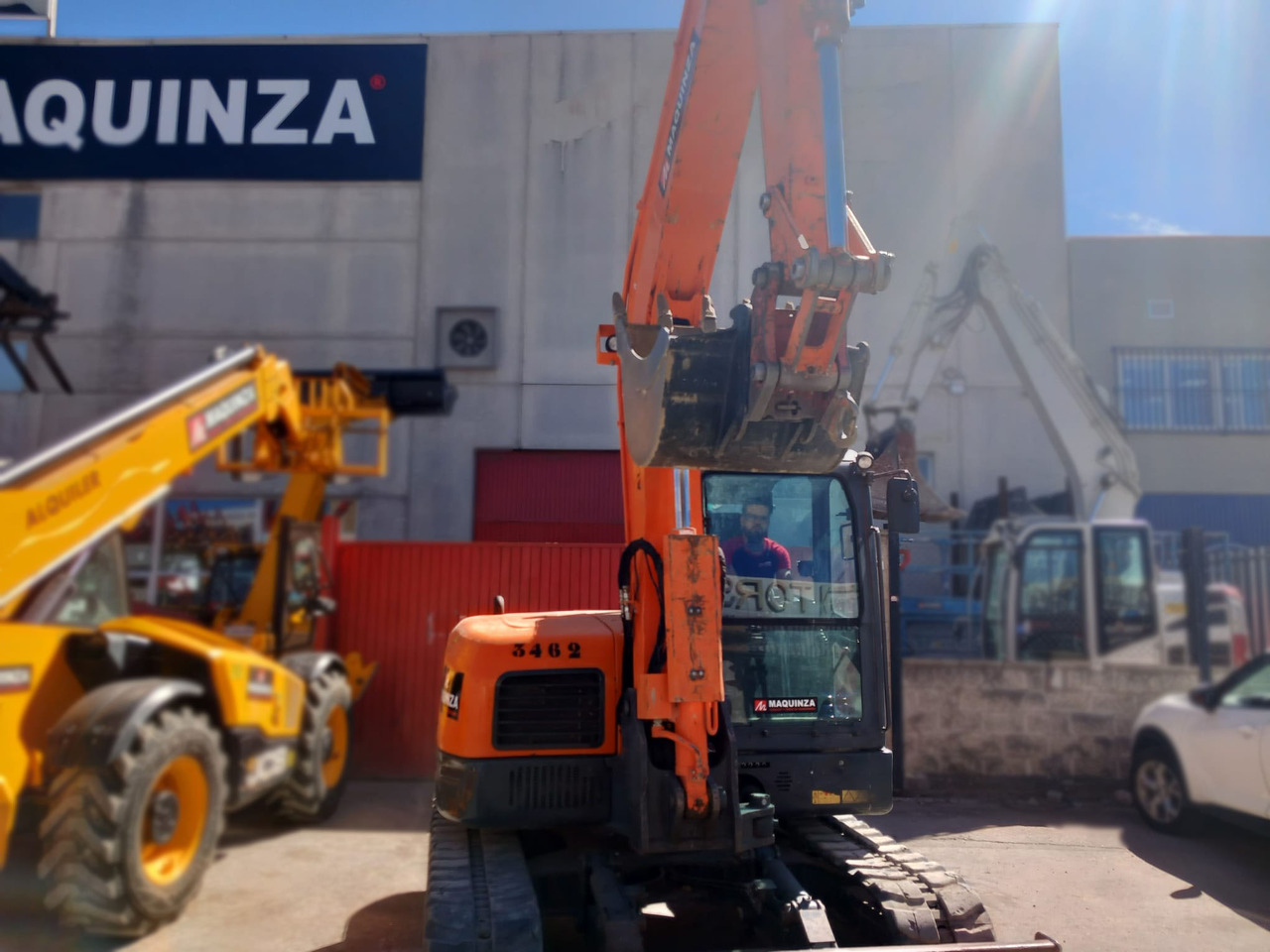 DOOSAN DX85R-3 - 미니 굴삭기 : 사진 4 DOOSAN DX85R-3 - 미니 굴삭기 : 사진 4