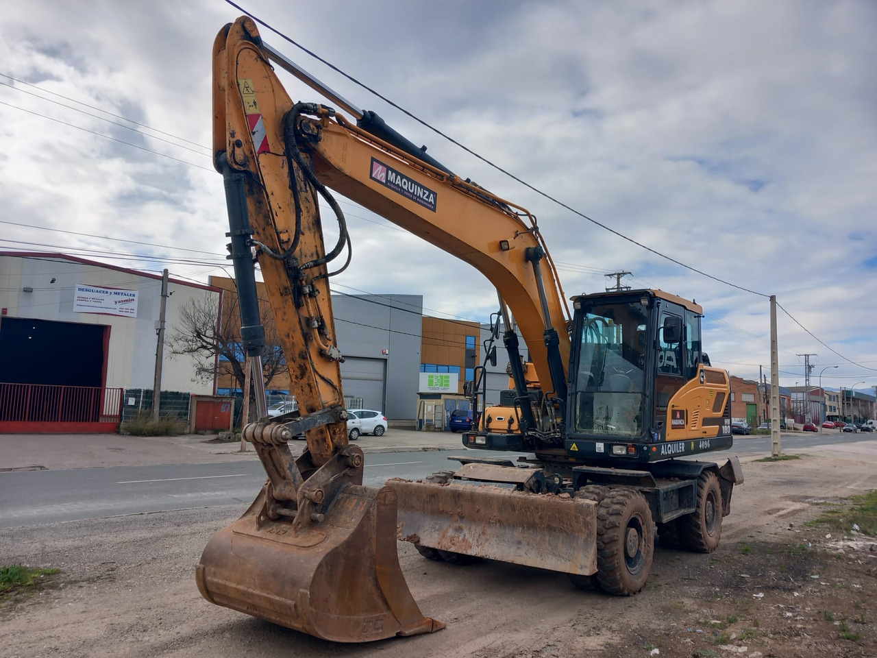 HYUNDAI HW180 - 휠 굴삭기 : 사진 3 HYUNDAI HW180 - 휠 굴삭기 : 사진 3