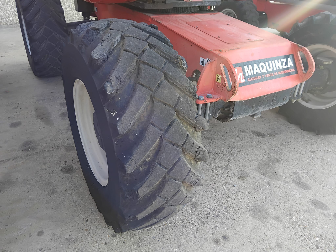 관절 붐 MANITOU 200ATJ : 사진 13 관절 붐 MANITOU 200ATJ : 사진 13