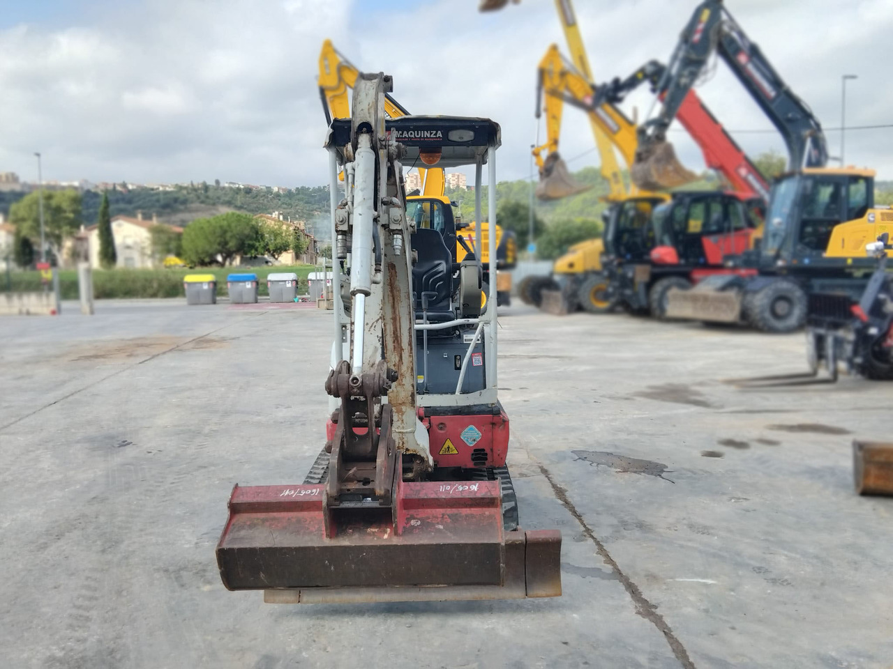 TAKEUCHI TB215R EASY - 미니 굴삭기 : 사진 4 TAKEUCHI TB215R EASY - 미니 굴삭기 : 사진 4