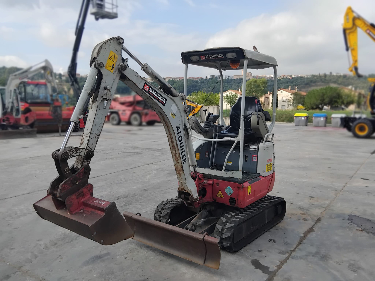 TAKEUCHI TB215R EASY - 미니 굴삭기 : 사진 5 TAKEUCHI TB215R EASY - 미니 굴삭기 : 사진 5