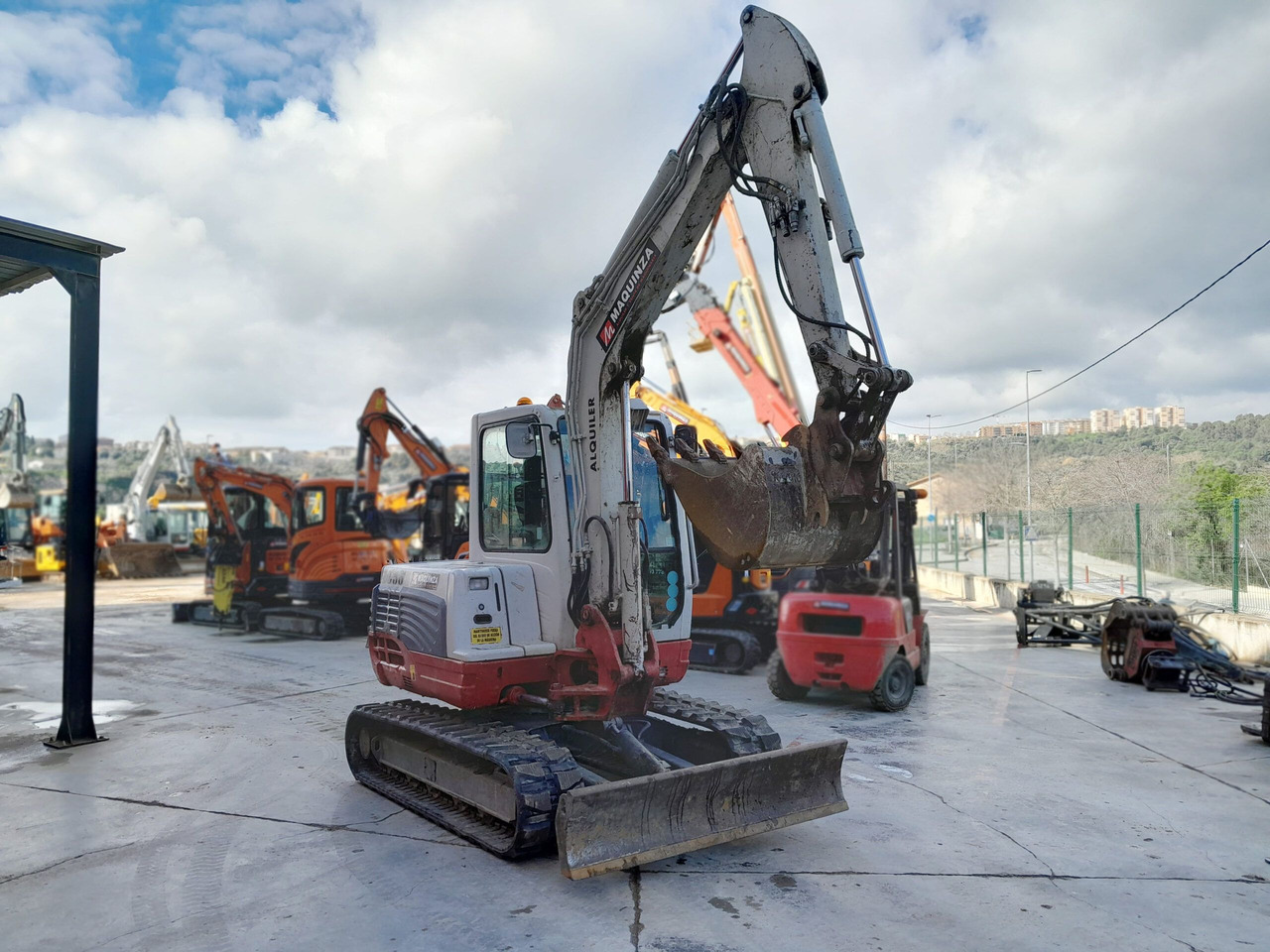 TAKEUCHI TB250 - 미니 굴삭기 : 사진 4 TAKEUCHI TB250 - 미니 굴삭기 : 사진 4