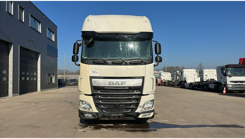 DAF 106 XF 460 (BOITE MANUELLE / MANUAL GEARBOX / 834.000 KM / EURO 6) - 트랙터 유닛 : 사진 2 DAF 106 XF 460 (BOITE MANUELLE / MANUAL GEARBOX / 834.000 KM / EURO 6) - 트랙터 유닛 : 사진 2