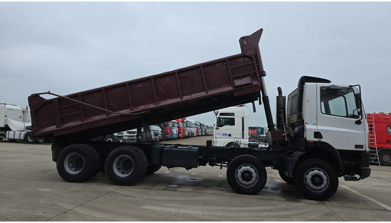 DAF 85 CF 340 (EURO 2 / MANUAL PUMP / STEEL SUSP. / POSSIBLE AS CHASSIS / 8X4) - 덤프트럭 : 사진 4 DAF 85 CF 340 (EURO 2 / MANUAL PUMP / STEEL SUSP. / POSSIBLE AS CHASSIS / 8X4) - 덤프트럭 : 사진 4