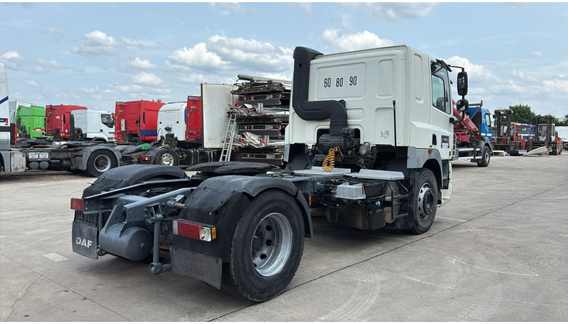 DAF 85 CF 410 (LOW CABIN / PETIT CABINE / TRES PROPRE / CLEAN CONDITION) - 트랙터 유닛 : 사진 5 DAF 85 CF 410 (LOW CABIN / PETIT CABINE / TRES PROPRE / CLEAN CONDITION) - 트랙터 유닛 : 사진 5