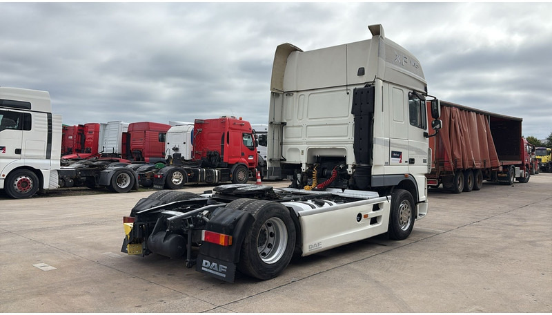 DAF XF 105.460 (GOOD CONDITION / AIRCO / BONNE ETAT) - 트랙터 유닛 : 사진 4 DAF XF 105.460 (GOOD CONDITION / AIRCO / BONNE ETAT) - 트랙터 유닛 : 사진 4