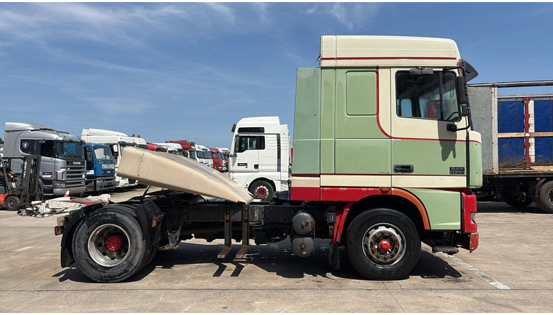DAF XF 95.430 (EURO 3 / BOITE MANUELLE / MANUAL GEARBOX) - 트랙터 유닛 : 사진 4 DAF XF 95.430 (EURO 3 / BOITE MANUELLE / MANUAL GEARBOX) - 트랙터 유닛 : 사진 4