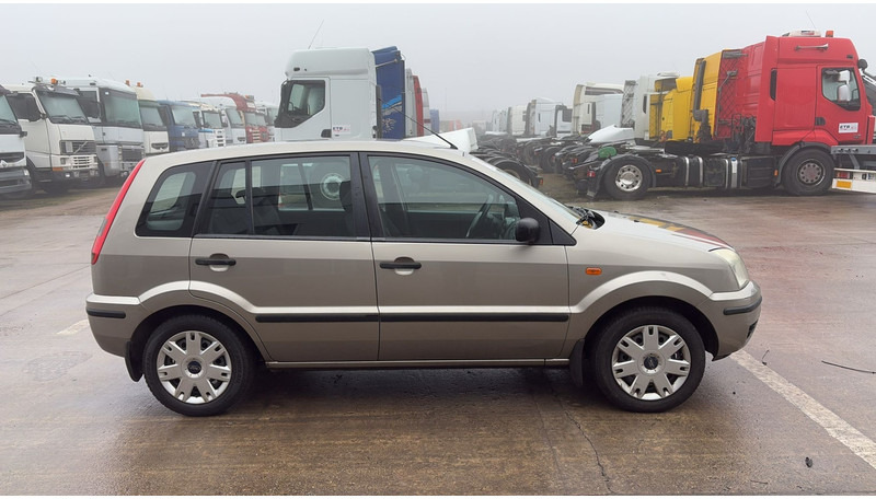 Ford Fusion 1.4 TDCI (BELGIAN CAR) - 해치백 : 사진 4 Ford Fusion 1.4 TDCI (BELGIAN CAR) - 해치백 : 사진 4