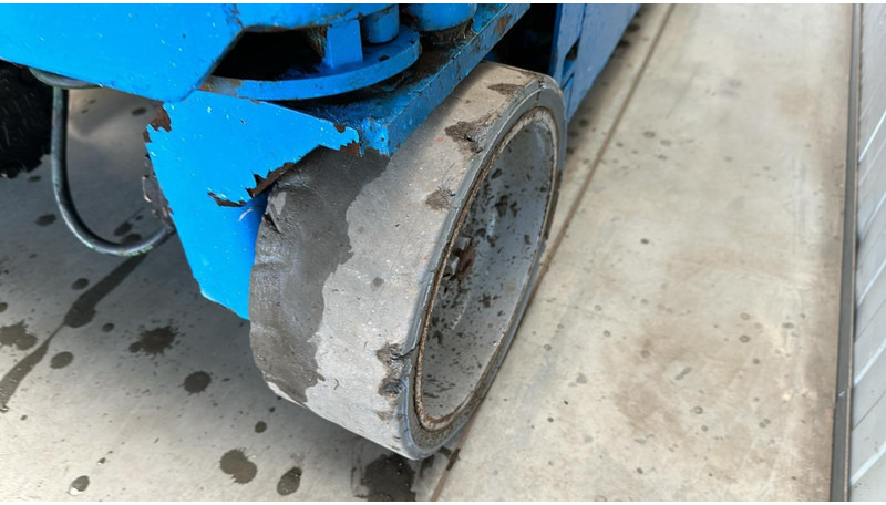 Genie GS1932 (8 meter) - 시저 리프트 : 사진 4 Genie GS1932 (8 meter) - 시저 리프트 : 사진 4