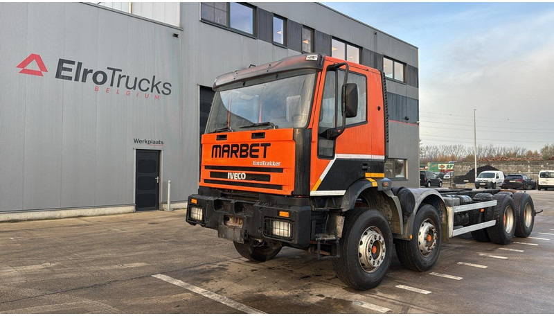 Iveco EUROTRAKKER 340 E 34 (POMPE MANUELLE / GRAND PONT / LAMES / MANUAL PUMP / BIG AXLE / STEEL SUSP.) - 캡 새시 트럭 : 사진 1 Iveco EUROTRAKKER 340 E 34 (POMPE MANUELLE / GRAND PONT / LAMES / MANUAL PUMP / BIG AXLE / STEEL SUSP.) - 캡 새시 트럭 : 사진 1