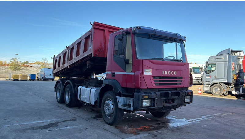 Iveco Eurotrakker 260 E 34 (POMPE MANUELLE / MANUAL PUMP / LAMES / GRAND PONT / BOITE MANUELLE) - 덤프트럭 : 사진 2 Iveco Eurotrakker 260 E 34 (POMPE MANUELLE / MANUAL PUMP / LAMES / GRAND PONT / BOITE MANUELLE) - 덤프트럭 : 사진 2