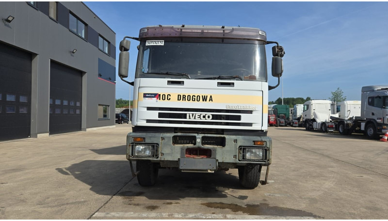 Iveco Eurotrakker 260 E 37 (POMPE MANUELLE / MANUAL PUMP / BOITE MANUELLE / GRAND PONT / LAMES) - 덤프트럭 : 사진 2 Iveco Eurotrakker 260 E 37 (POMPE MANUELLE / MANUAL PUMP / BOITE MANUELLE / GRAND PONT / LAMES) - 덤프트럭 : 사진 2