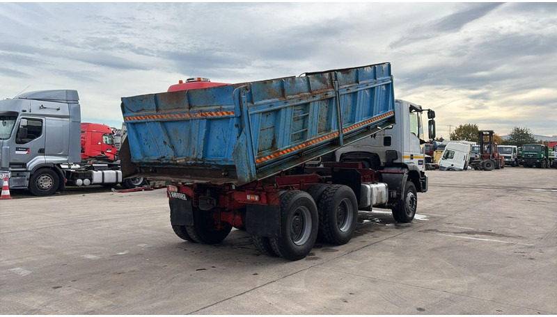 Iveco Eurotrakker 260 E 37 (POMPE MANUELLE / MANUAL PUMP / LAMES / STEEL SUSP. / BIG AXLE / GRANT PONT) - 덤프트럭 : 사진 4 Iveco Eurotrakker 260 E 37 (POMPE MANUELLE / MANUAL PUMP / LAMES / STEEL SUSP. / BIG AXLE / GRANT PONT) - 덤프트럭 : 사진 4