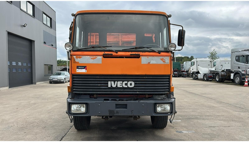 Iveco Magirus 170 - 23 (BOITE ZF / POMPE MANUELLE / V8 / LAMES / GRAND PONT) - 덤프트럭 : 사진 2 Iveco Magirus 170 - 23 (BOITE ZF / POMPE MANUELLE / V8 / LAMES / GRAND PONT) - 덤프트럭 : 사진 2